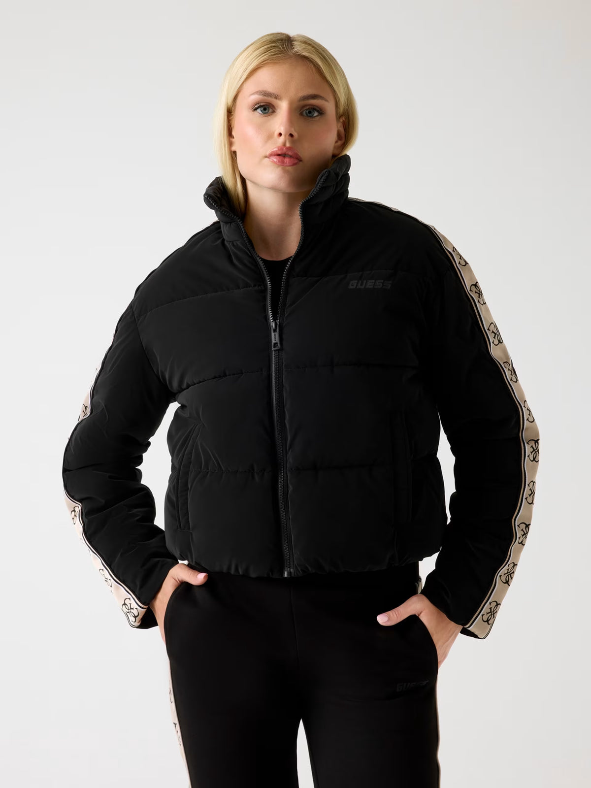 Chaqueta acolchada de cuello alto