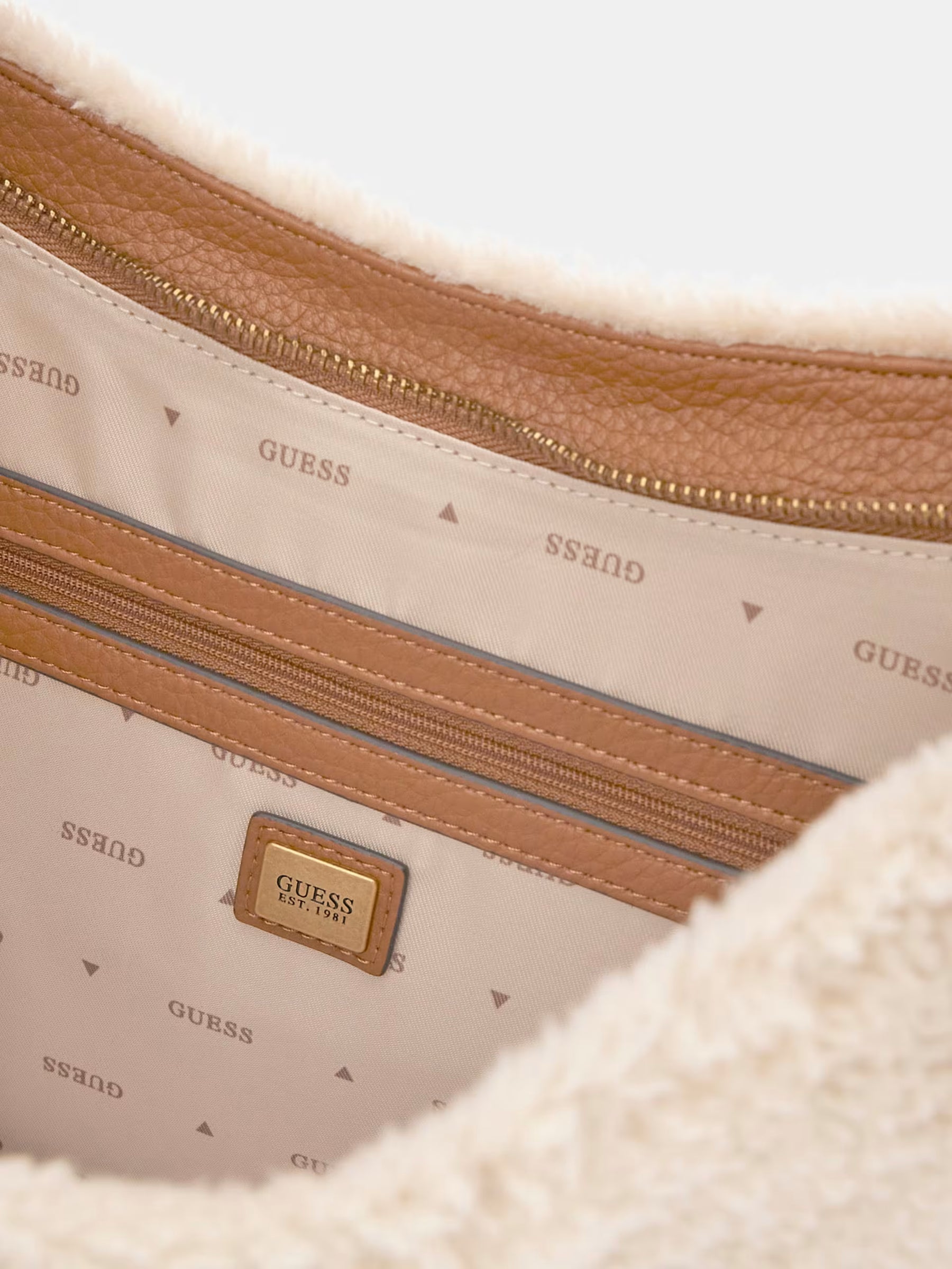 Bolso de hombro de piel sintética Camden